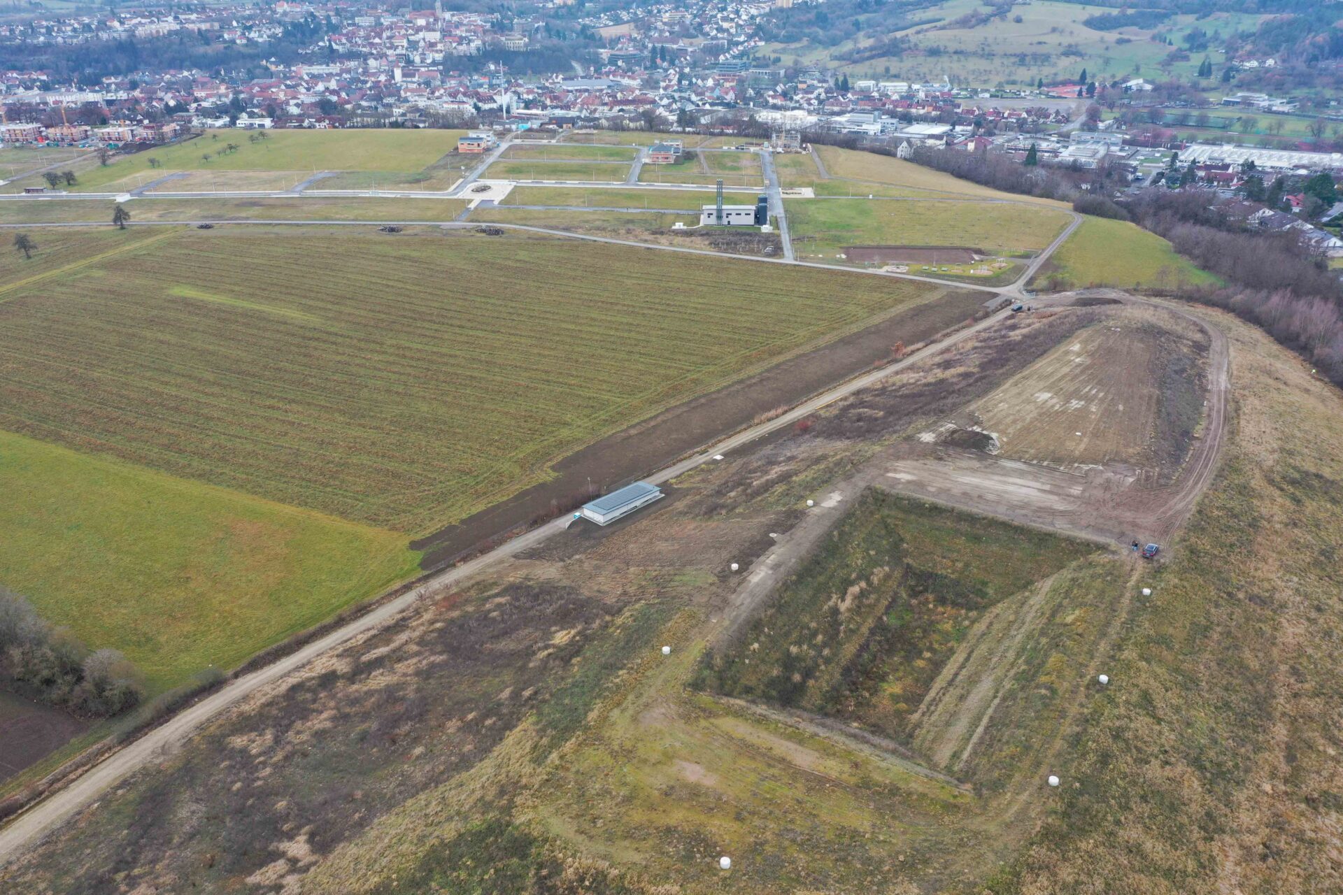 Erdwärmebecken Dezember 2025